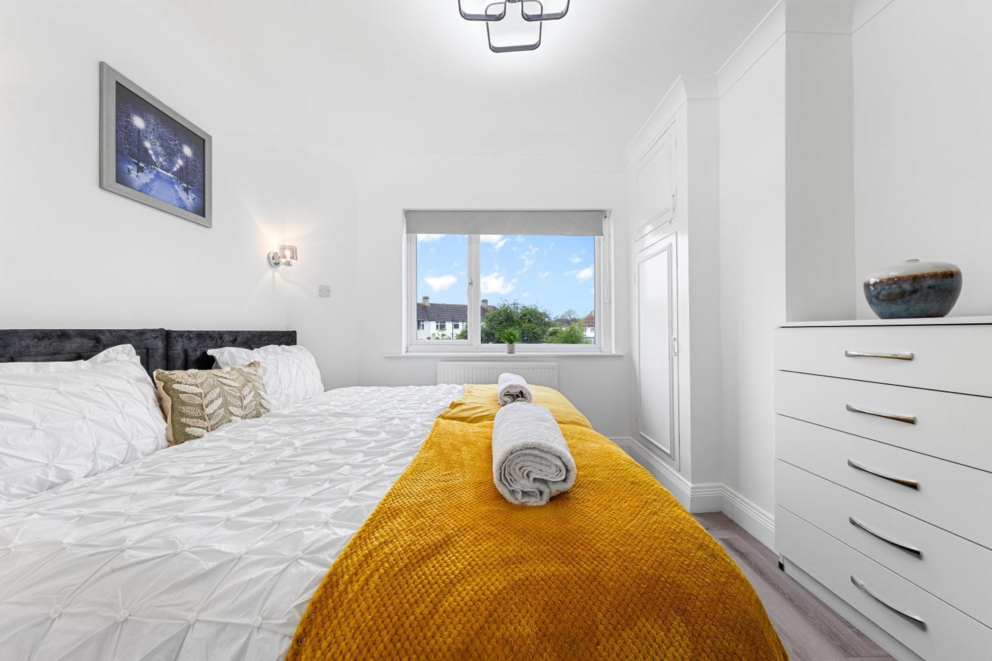 3 Bedroom House Close To Dartford Station ภายนอก รูปภาพ