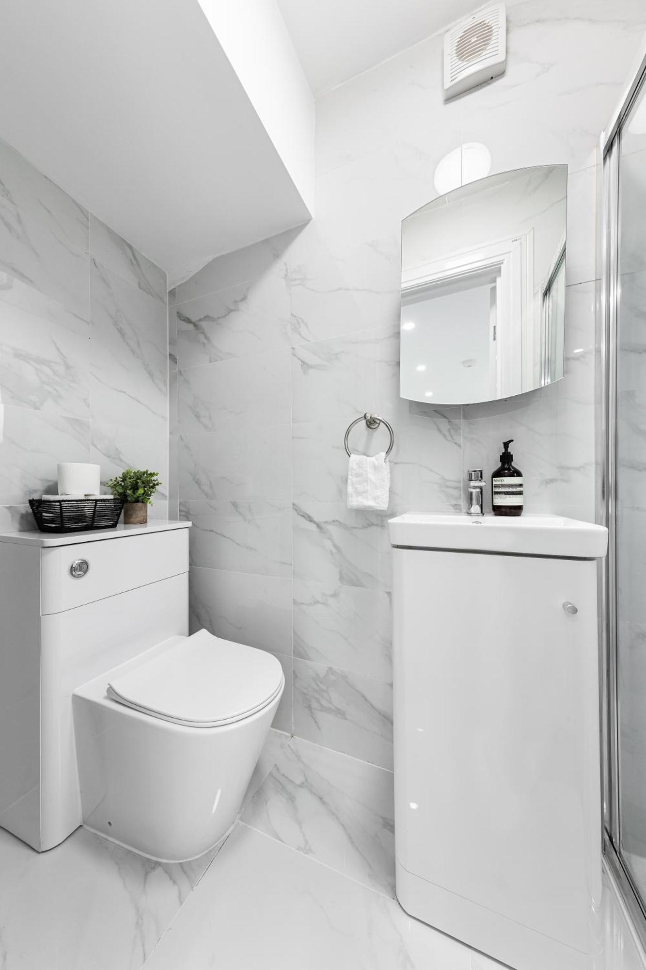 3 Bedroom House Close To Dartford Station ภายนอก รูปภาพ